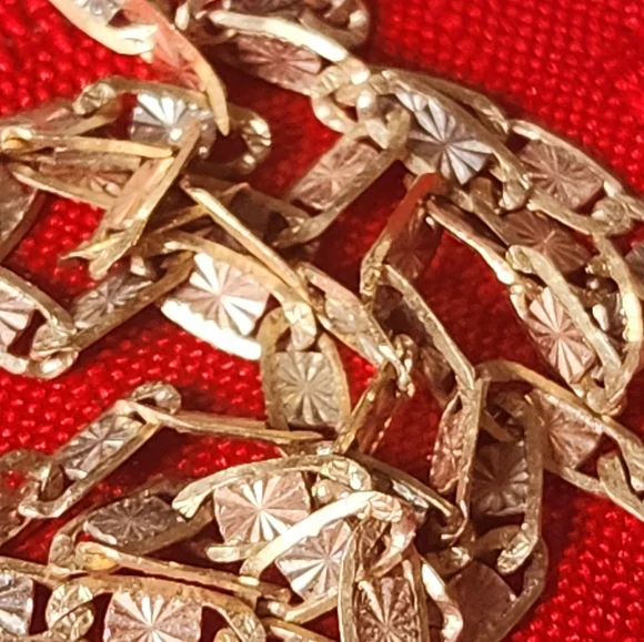 YGI Gold Women's Chain Necklace - Picture 1 of 7